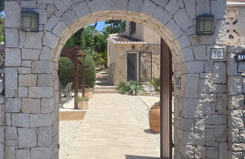 Balcon del Mar Villa | Superbly Maintained Detached Villa in Private Grounds with Own Pool