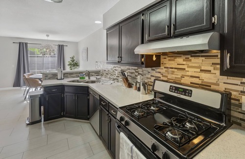 Paradise House | Superhost 5 Star ⭐ Service 2 Bedroom House in Henderson