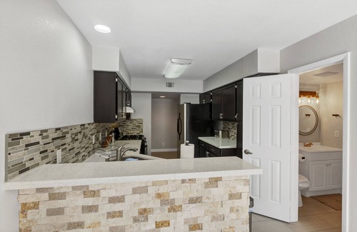 Paradise House | Superhost 5 Star ⭐ Service 2 Bedroom House in Henderson