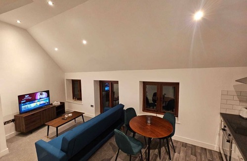 Amesbury Apartment | Superior 1 Bed Apartment Amesbury Town Centre, Stonehenge