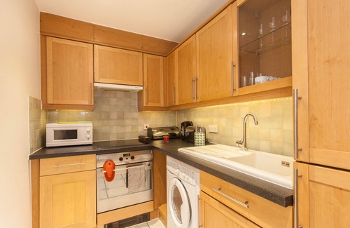 Queenhithe Apartment | SUPERIOR 2 BEDROOM 2 BATH APARTMENT free Wifi ST PAUL'S lux condo Zone1 Sleeps 6
