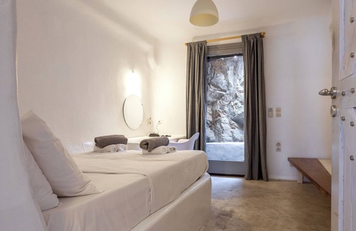Paradise Hotel | Superior Apartment 14- Sea View, Shared Infinity pool, Pool Bar, Gym