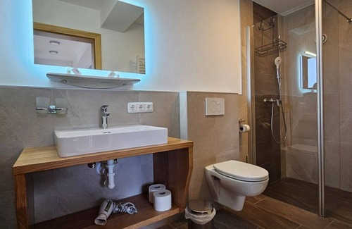 Seeboden Bed & Breakfast | Superior Doppelzimmer Mirnock mit Südbalkon - Gästehaus Bärwald