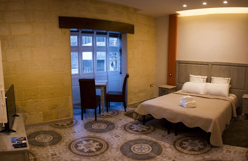 Rabat House | "Superior Double Bedroom with Street View" @ Casa Azzopardi