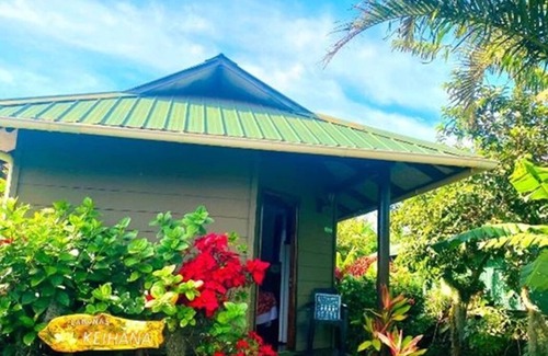 Hanga Roa Cabin | Superior double cabin near the airport and Hanga Roa downtown.