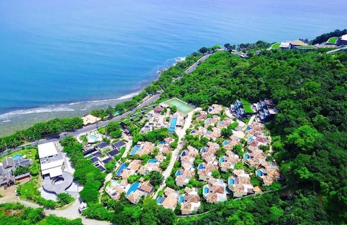 Patong Resort | Superior Jacuzzi Suite With Plunge Pool (C)