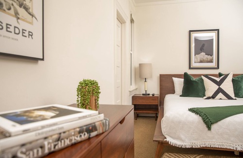 Telegraph Hill House | Superior King Room with Ensuite Bathroom