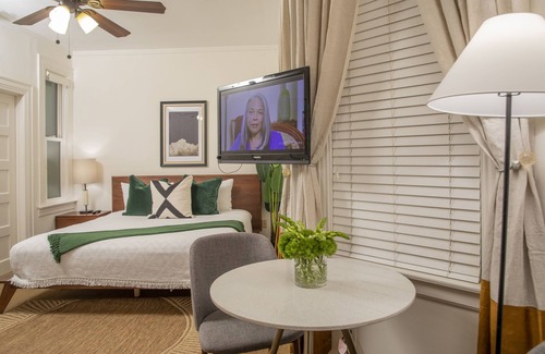 Telegraph Hill House | Superior King Room with Ensuite Bathroom