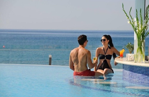 Potamos tis Germasogeias Apartment | Superior Room w/Balcony & Inland View