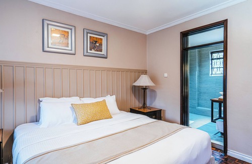 Muthaiga Hotel | Superior Room with Balcony Near UN Blue Zone & Village Market Prime Nairobi Stay