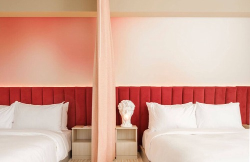 Saint-Roch Hotel | Superior Suite 4 - Rose Hôtel Invisible