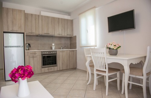 Lefkada Apartment | Superior Suite Pool View