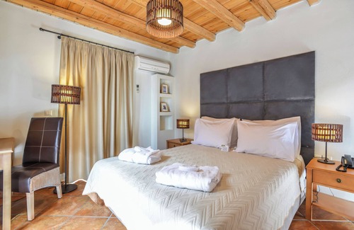 Varos Hotel | Superior Suite with Sea View/Varos Village Boutique Hotel