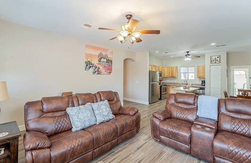 Gold Canyon House | Superstition Escape–Pool,Kitchen,Thanksgiving Deal