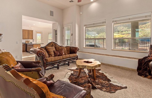 Apache Junction House | SUPERSTITION Mountains hideaway w/360 views of Mountains and City lights