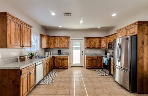 Golden Springs House | Superstition Mountain Desert Escape - Your Desert Oasis Awaits!