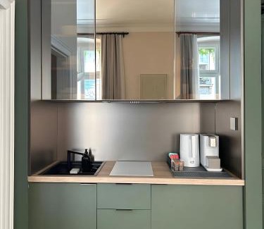 Vracar Apartment | Superstring Design Suite in Prime Location