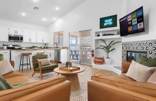 North Las Vegas House | Supreme 5BDR Oasis w/Pool,Pickle Ball,Golf & More!