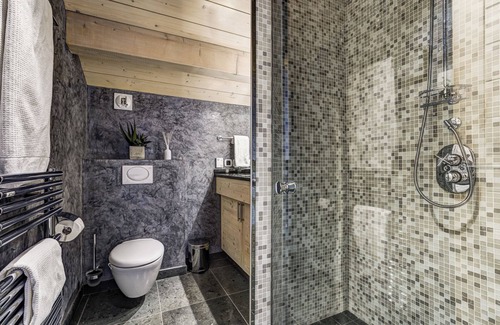 Montriond Ski Chalet | Supreme Alpine Chalet sleeping 12-15 with indoor pool, sauna, hammam, solarium, hot tub, and gym