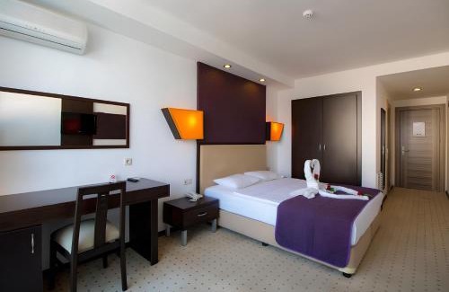 Icmeler City Center Hotel | SUPREME BEACH İÇMELER Adults Only