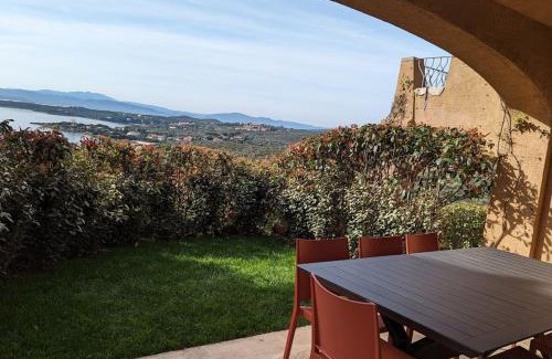 Golfo Aranci House | Supreme Beach Location with pool at Cala Sassari