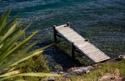 Kelvin Heights Villa | Supreme Lakefront - private lakefront villa