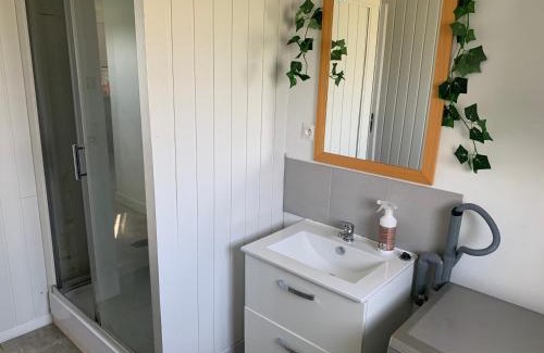 Isigny-le-Buat House | Sur la route du Mont Saint Michel