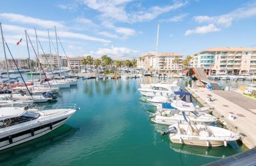 Frejus Plage Apartment | Sur le port, 3 cham, parking
