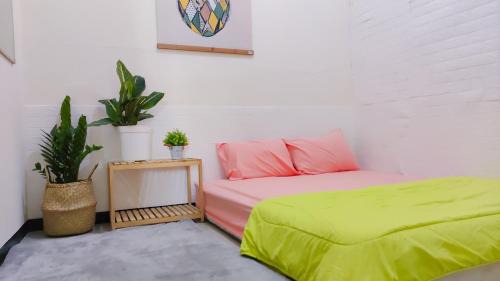 Surabaya Bed & Breakfast | Surabaya Homey near ITS