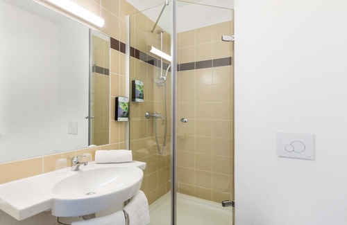 Saint-Amand-les-Eaux Hotel | Sure Hotel by Best Western Saint-Amand-Les-Eaux