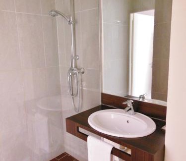 Zone Activite Nord-Ouest Hotel | Sure Hotel by Best Western Caen Memorial
