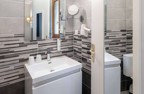 Saintes Hotel | Sure Hotel by Best Western Saintes