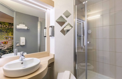 Bondues Hotel | Sure Hotel by Best Western Lille Tourcoing Ex Hotel Garden