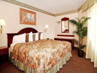 Sunnyvale Hotel | SureStay by Best Western Sunnyvale Silicon Valley