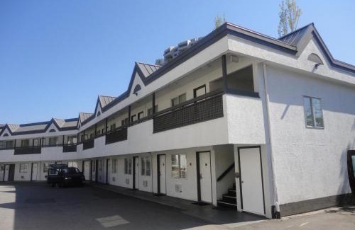 Pemberton Heights Hotel | SureStay Hotel by Best Western North Vancouver Capilano