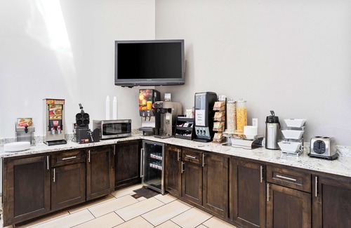 Northeast Heights Hotel | SureStay Hotel by Best Western Albuquerque Midtown