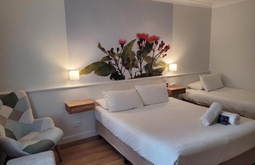 Mount Melville Hotel | SureStay Hotel by Best Western The Clarence on Melville