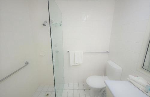 Mount Melville Hotel | SureStay Hotel by Best Western The Clarence on Melville