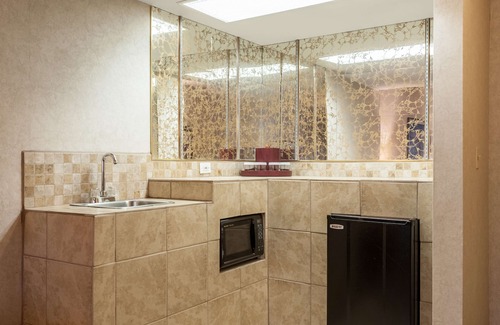 SeaTac Hotel | SureStay Hotel by Best Western SeaTac Airport North