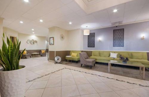 Lawton Hotel | SureStay Plus by Best Western Lawton