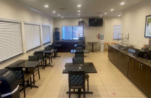 Edmond Hotel | SureStay Plus by Best Western Edmond