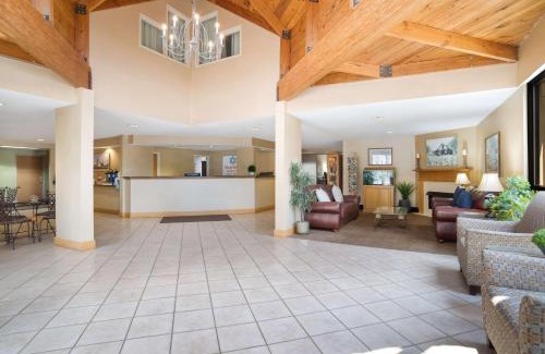 Elizabethtown Hotel | SureStay Plus Hotel by Best Western Elizabethtown Hershey