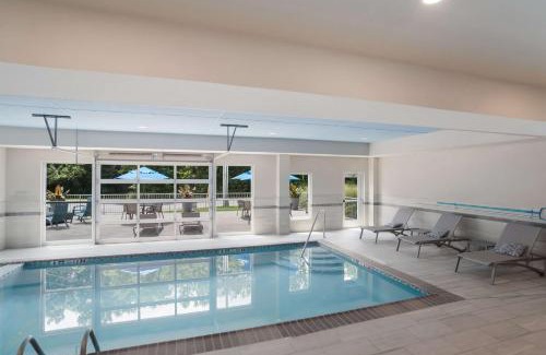 Elizabethtown Hotel | SureStay Plus Hotel by Best Western Elizabethtown Hershey
