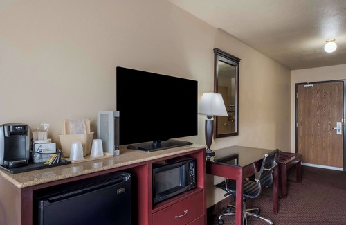 Tyrone Hotel | SureStay Plus Hotel by Best Western Silver City