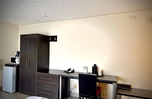 Kincardine Hotel | SureStay Plus Hotel by Best Western Kincardine