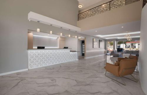 Upland Hotel | SureStay Plus Hotel by Best Western Upland - Ontario North