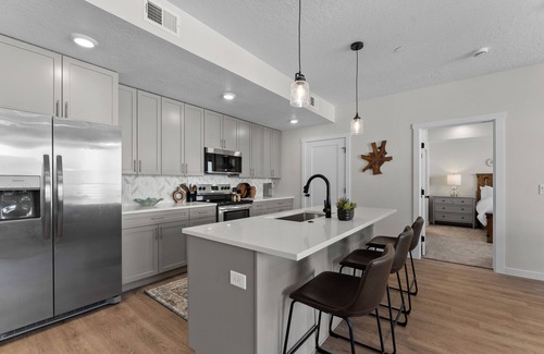 St. George Condo | Surf and Sand Castle: Desert Color Lagoon + Beaches