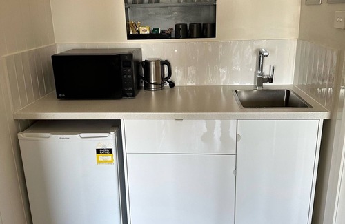 Charlestown Hotel | Surf Beach Motel Newcastle