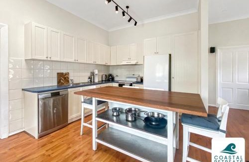 Surf Beach House | Surf Beach Remote Retreat - Linen Included