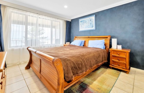 The Entrance Apartment | Surf Breeze at The Entrance, Apartment 9: The Ultimate Ocean Views!